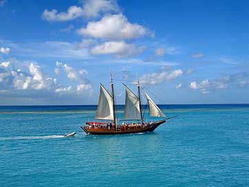 Aruba Sailboat Caribs Island Picture