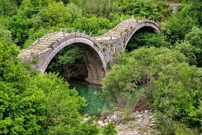Beautiful-Landscape Stone-Bridge Green Bridge Picture