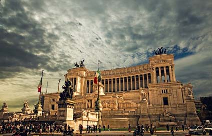 Vittorio-Emanuele-Monument  Rome-Palace Rome Picture