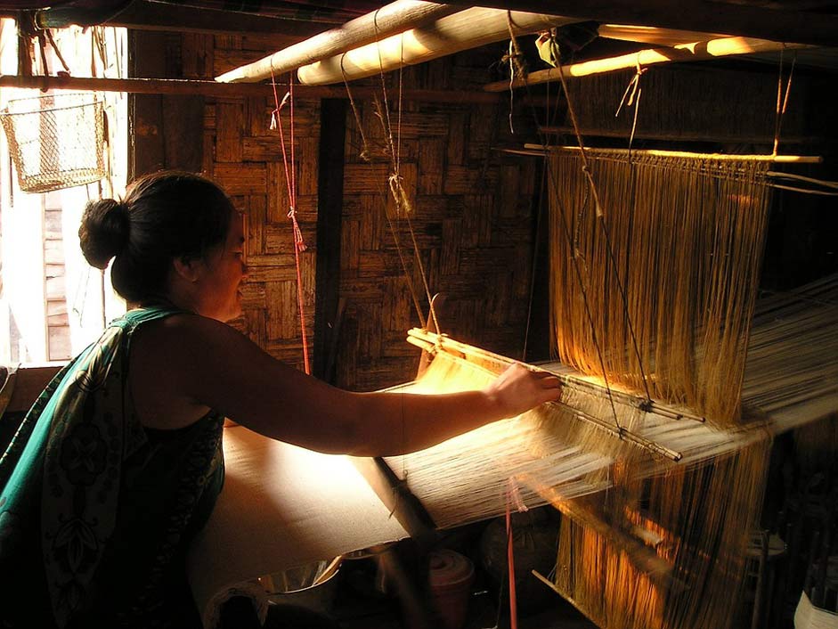Hand-Labor Weave Loom Laos