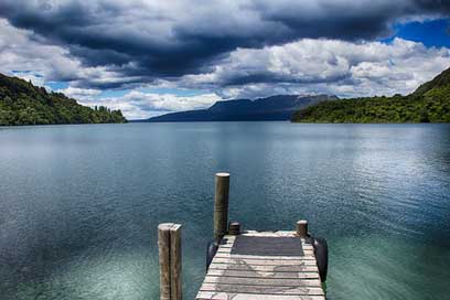 New-Zealand Kai Web Lake Picture