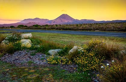 Tongariro New-Zealand Lord-Who-Rings Volcano Picture