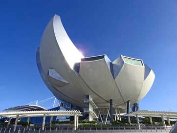 Singapore Landmark Blue-Sky Art-Science-Museum Picture