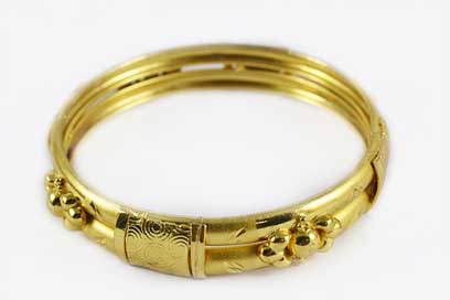 Bangle Lady Jewellery Gold Picture