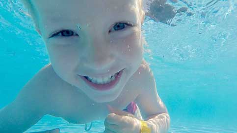 Children Summer Dive Swim Picture