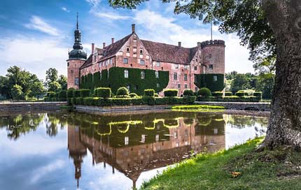 Sweden Historically Southern-Sweden Moated-Castle Picture