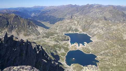 Estany Andorra Mountain Views Picture