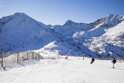 Snow Skiing Ski Mountain Picture