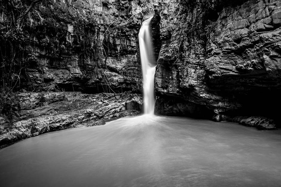 Pretoebranco Cascade Angola Huila