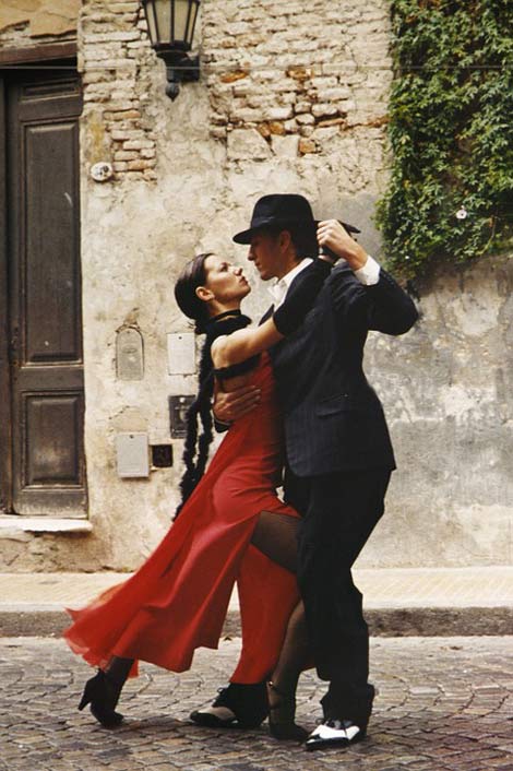 Dancing-Style Argentina Dancing Tango