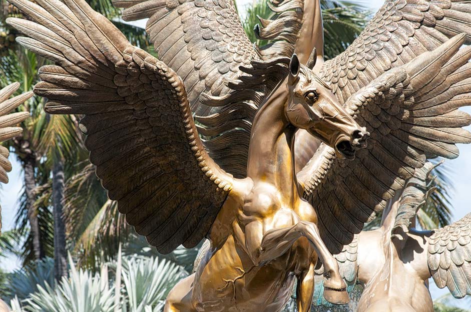 Atlantis Bahamas Statue Pegasus