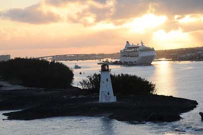 Bahamas Sea Ship Travel Picture