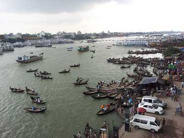 Bangladesh People Buriganga-River Dhaka Picture