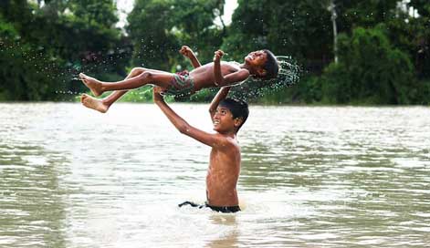 Bangladesh Asia Enjoying River Picture