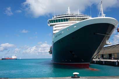 Cruise-Ship Ms-Queen-Victoria Ship Boat Picture