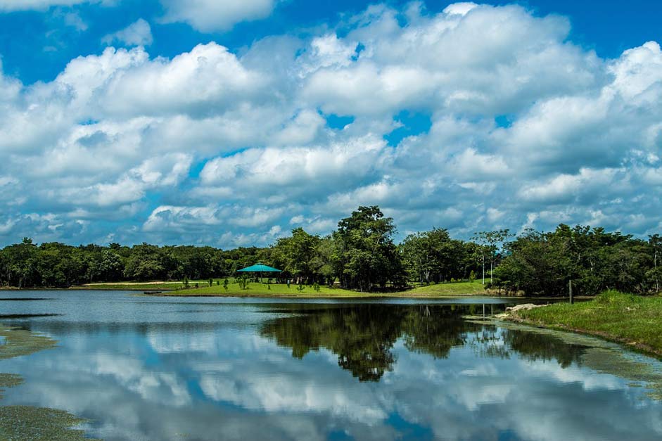 Beauty Reflection Water Lake