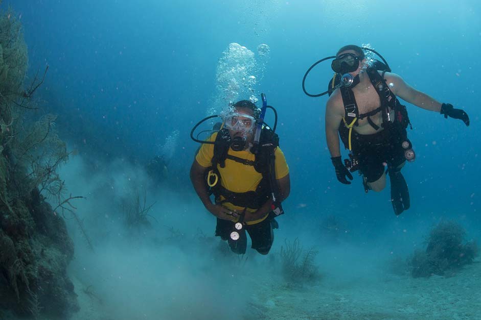 Underwater Diving Divers Scuba