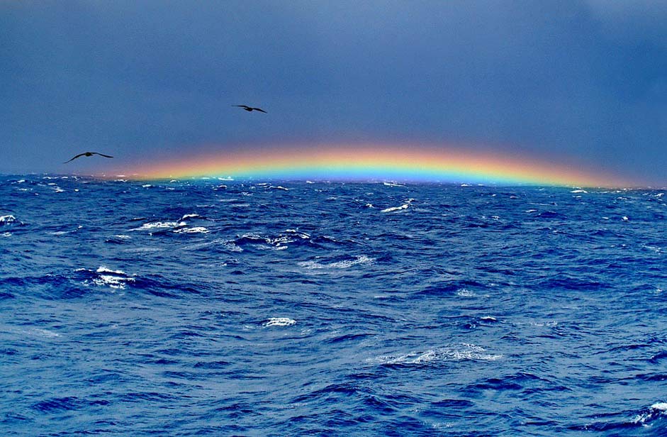  Ocean Rainbow The-Bermuda-Triangle