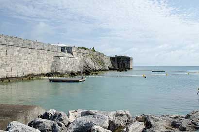 Bermuda Bay Relax Pier Picture