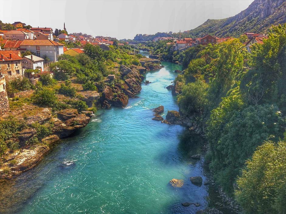 Bosnia-And-Herzegovina Houses City River