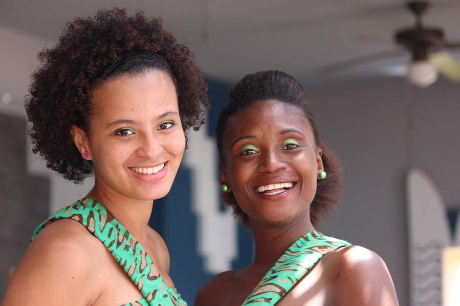 Smile Face Ladies Cape-Verde