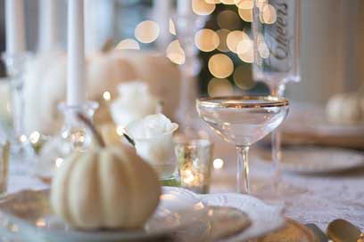 Holiday-Table Thanksgiving Dinner Thanksgiving-Table Picture