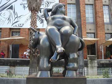 Medell�n Statue Botero Colombia Picture