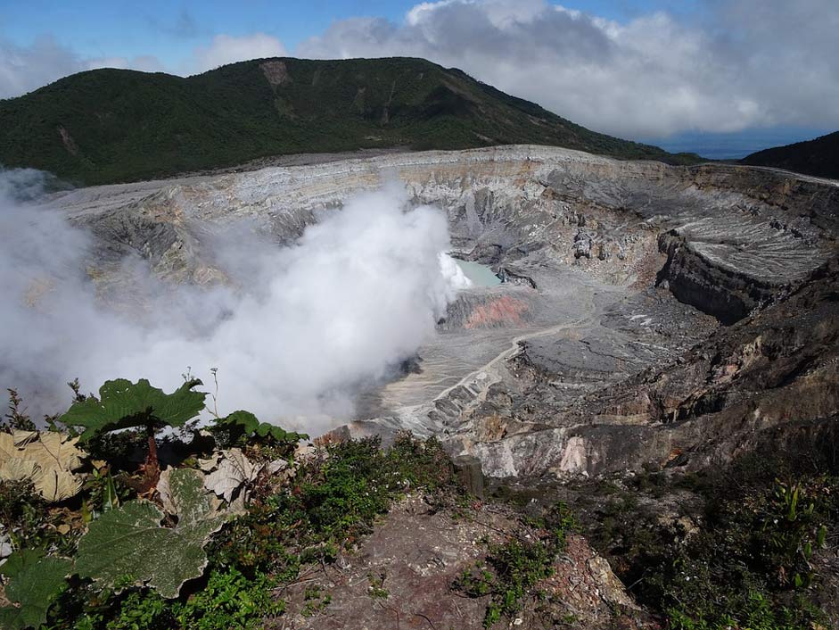  Central-America Costa-Rica Volcano-Pos