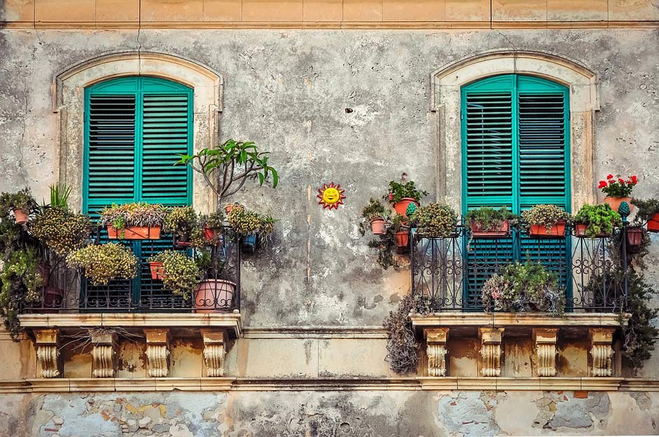 Color House Cuba Balcony