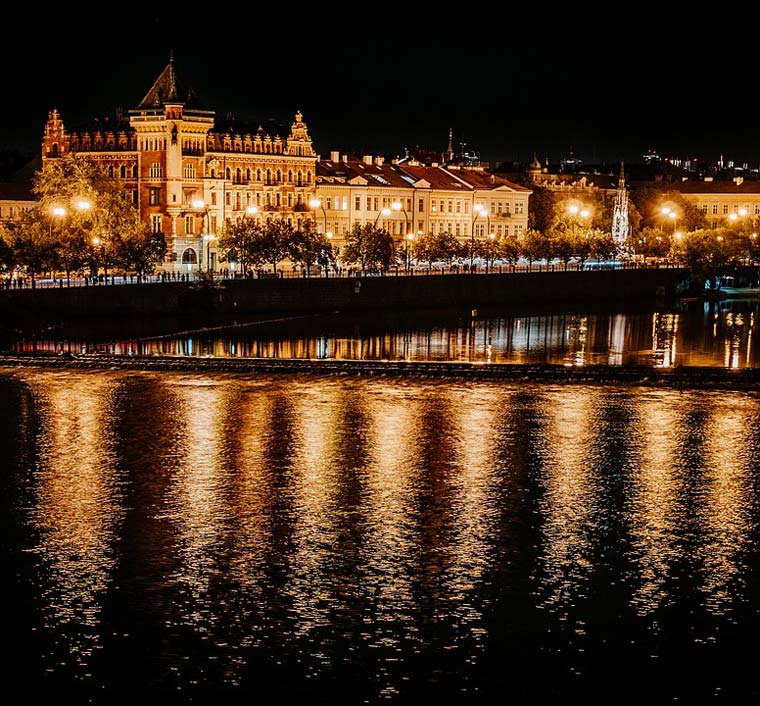 River Lights Moldova Prague