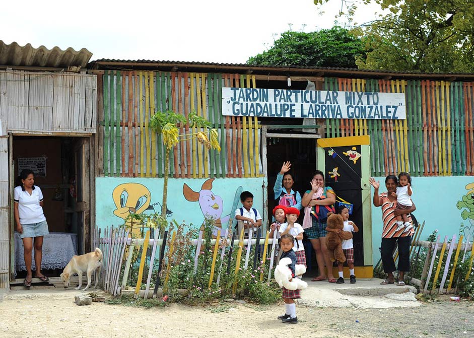 Children Women Ecuador Manta