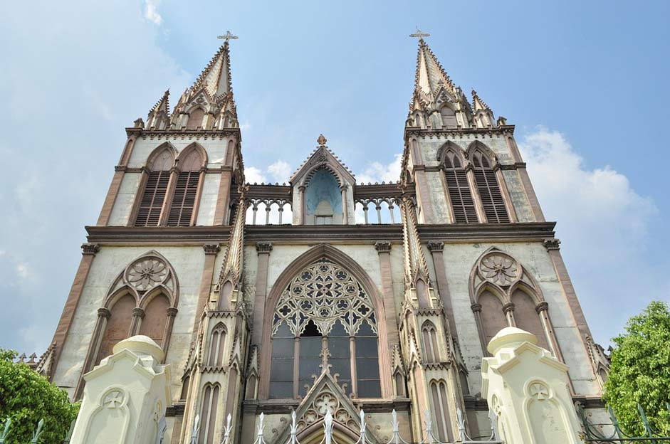 Catholic El-Salvador Santa-Key Church