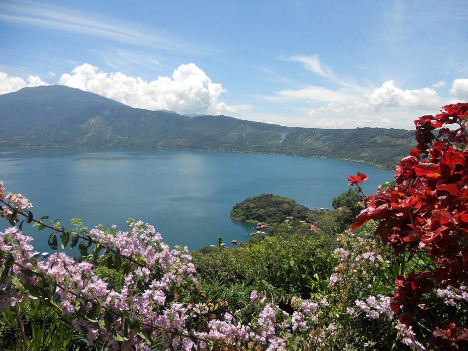 Santa-Ana Coatepeque Viewpoint Lake