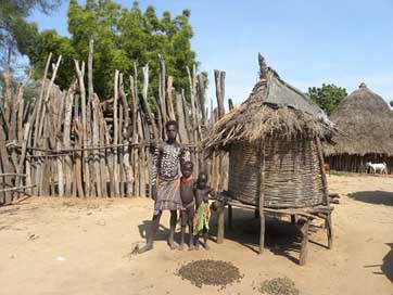 Ethiopia  Tribe Cottage Picture
