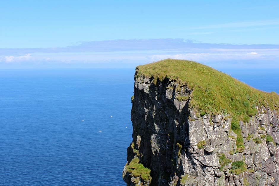 Crag Faroe-Islands Eysturoy Eidiskollur