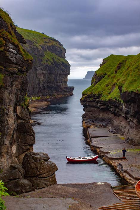 Natural Faroe-Islands Water Port