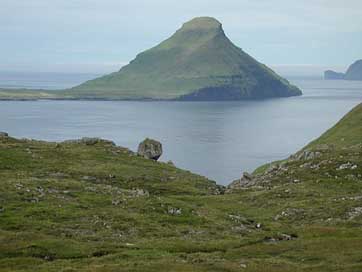 Faroe-Islands  Summer Mountains Picture