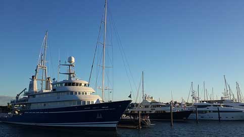 Fiji  Yacht Blue-Sky Picture