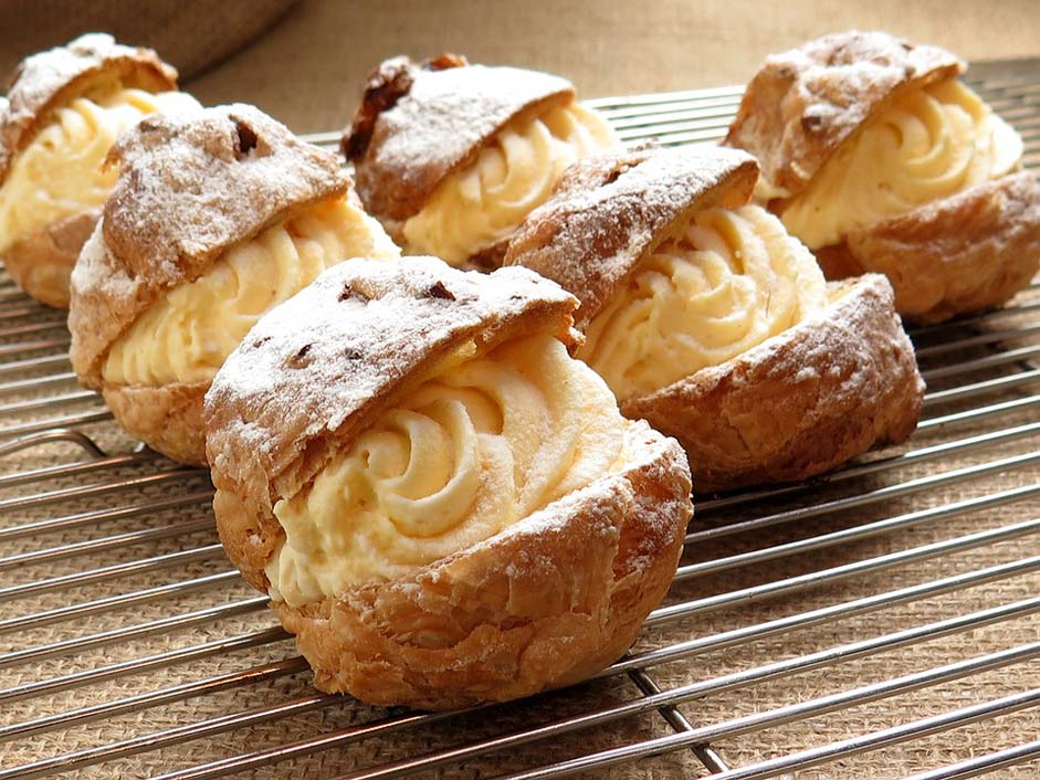 Food France-Confectionery Delicious Cream-Puffs