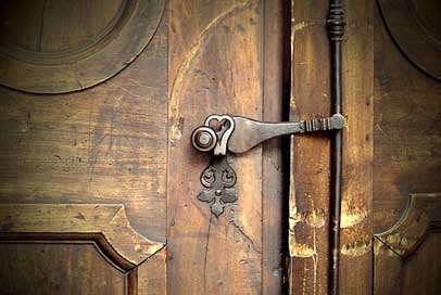 Church-Door Front-Door Bolt Castle Picture