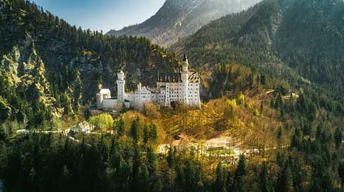 Neuschwanstein-Castle Bavaria Famous Germany Picture