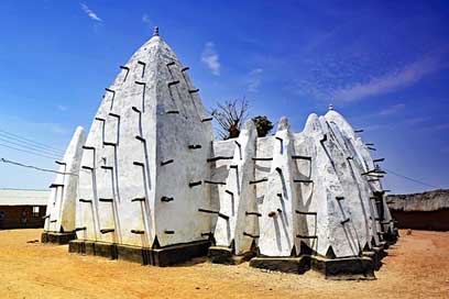 Lara-Banga Adobe Mosque Ghana Picture