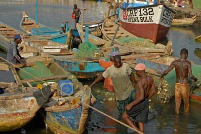 Ghana Fisherman Fishing-Boat Port Picture