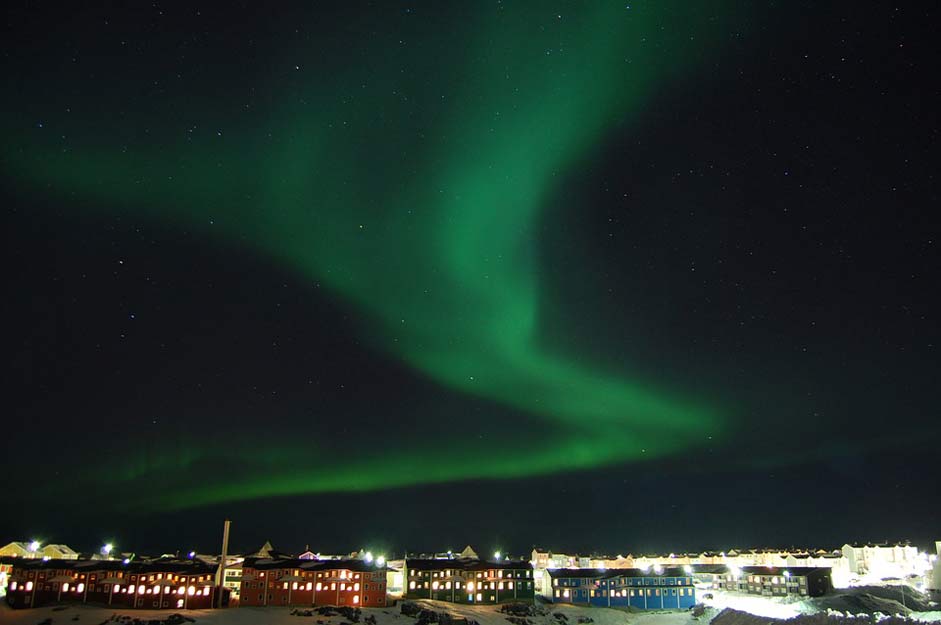 Green Nuuk Night The-Northern-Lights