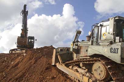 Guam Machines Equipment Bulldozer Picture