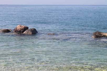 Clear Sea Rocks Ocean Picture