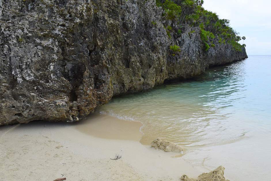 Snorkel Rock Honduras Roatan