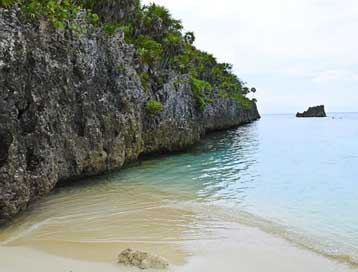 Roatan Snorkel Rock Honduras Picture