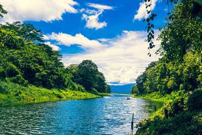 Honduras Green Verde Water Picture