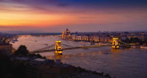 Budapest Night-Budapest Bridge Hungary Picture